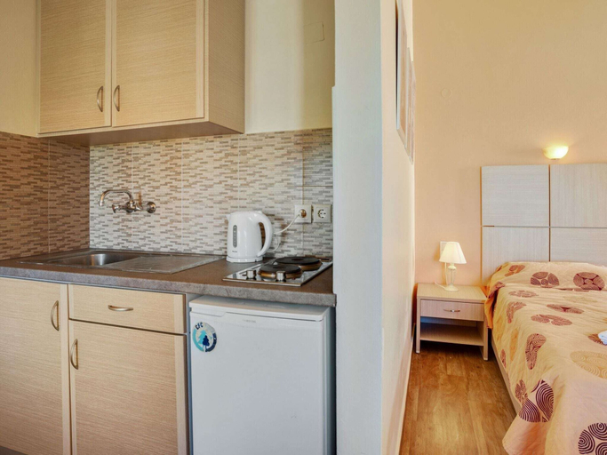 Others 3, Gorgeous Studio in Lesvos Island With Balcony, North Aegean