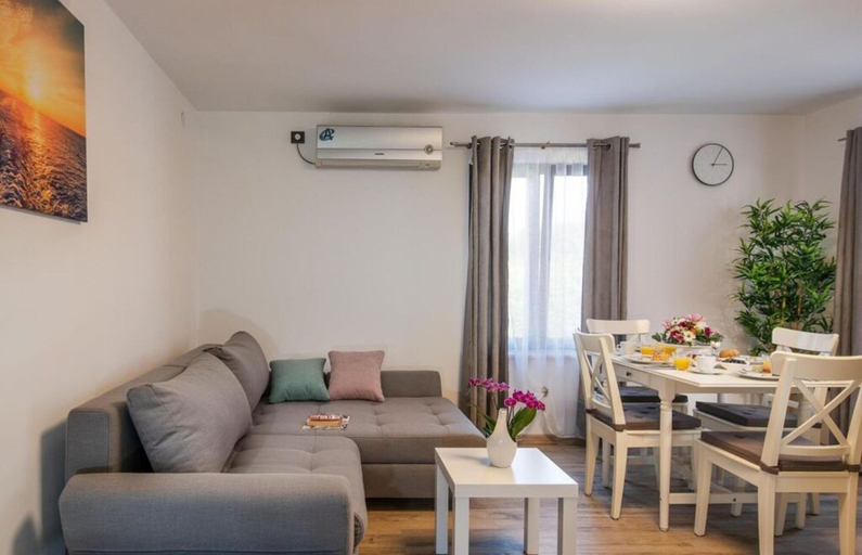 Living area 5, met Wellness Apt 1, Pula