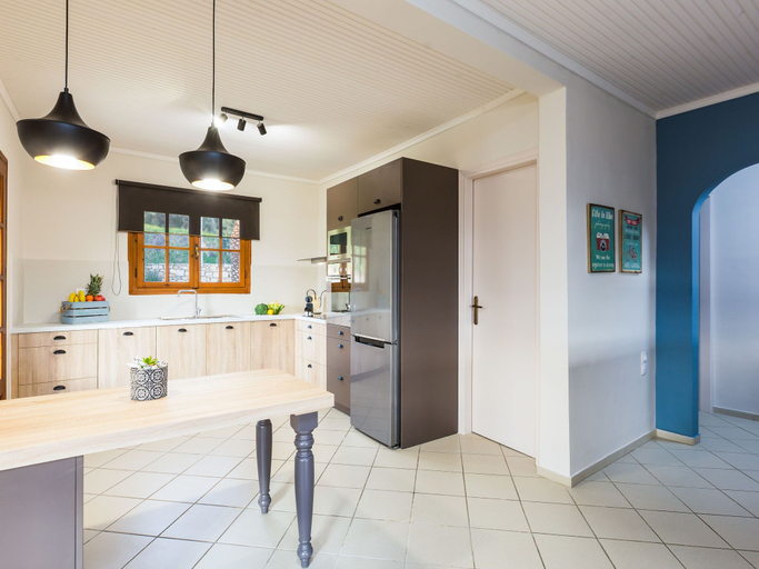Others 4, Gorgeous Villa in Adele With Pool and Lovely Garden, Crete