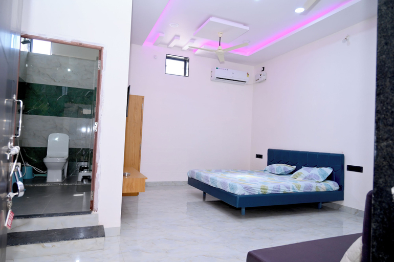 Room 3, Laxminarayan Hotel, Dhar