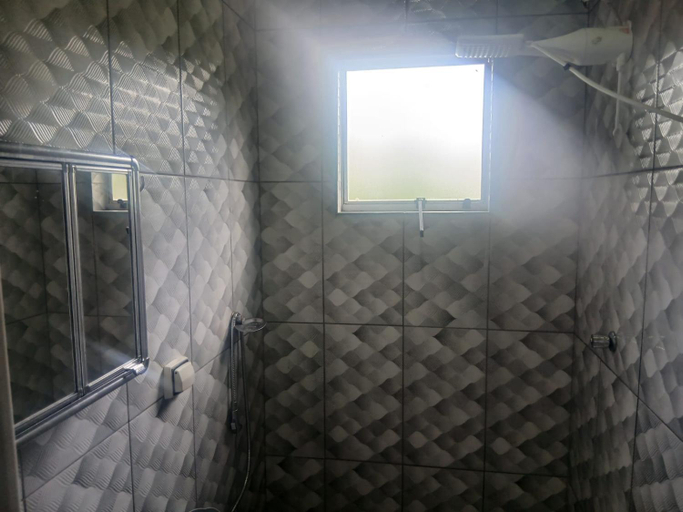 Bathroom, SITIO CAMINHO DAS PEDRAS - Suites e Chales, São Thomé das Letras