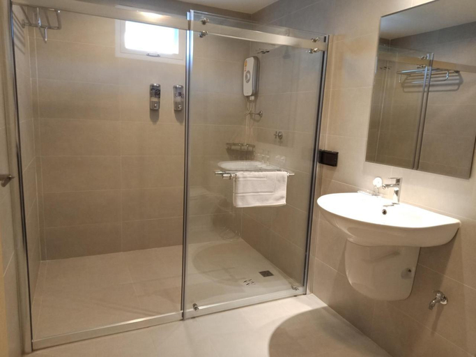 Bathroom 3, The White Garden Premier Saraburi, Muang Saraburi
