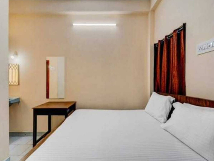 Room 3, Collection O Gummidipundi Bus Terminal, Thiruvallur