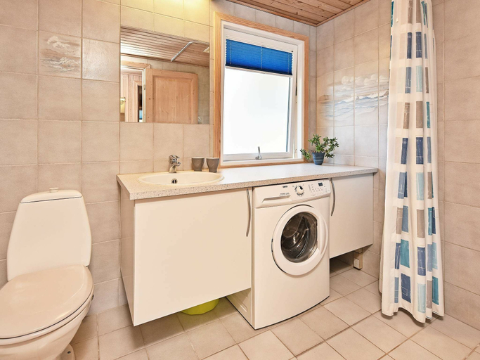 Others 2, Tranquil Holiday Home in Henne With Sauna, Varde
