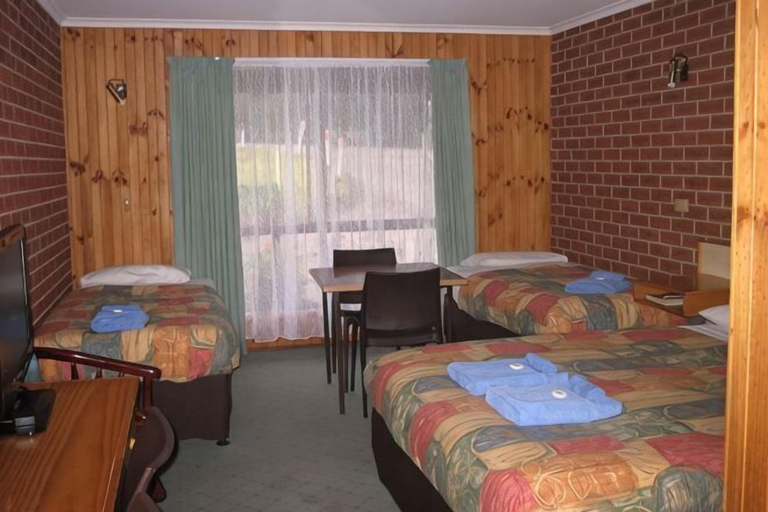 Bedroom 5, Orbost Country Road Motor Inn, E. Gippsland - Orbost