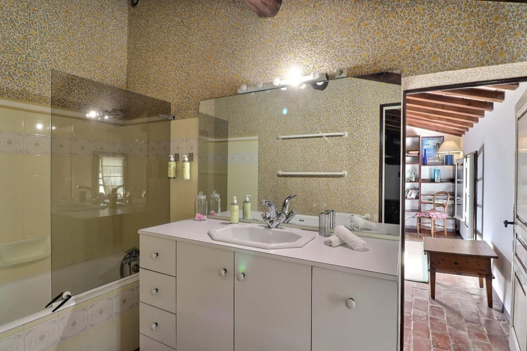 Bathroom 4, Bastide de l'Esclat - Piscine - Champs de Lavandes, Vaucluse