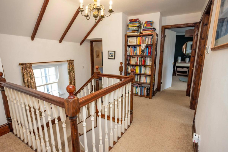 3, Hall House  3 Bedroom House St Florence, Pembrokeshire
