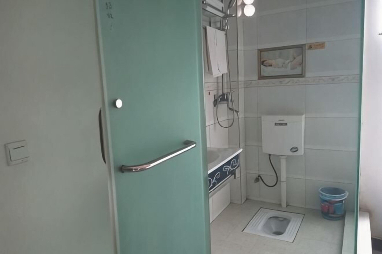 Bathroom, Jinping Panzhihua Apartment, Honghe Hani and Yi