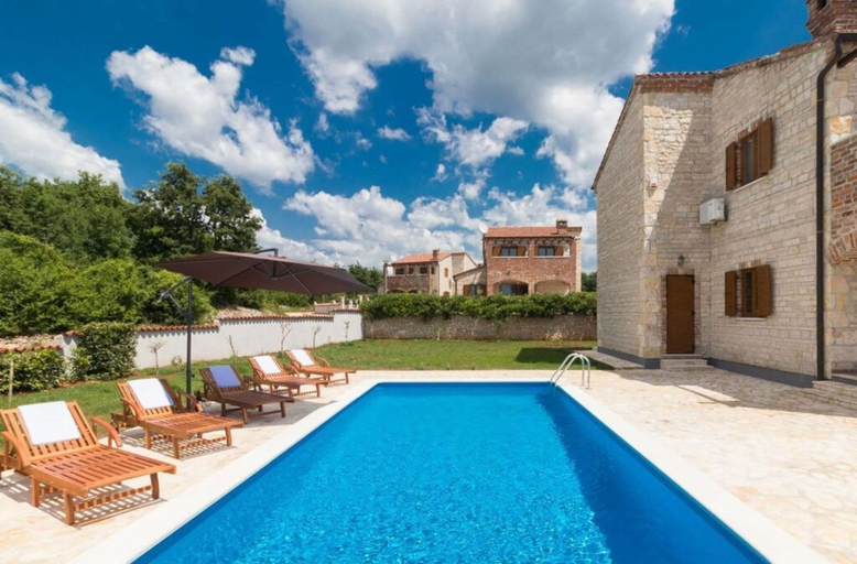 Pool 4, Valerie Comfortable Holiday Residence, Svetvinčenat
