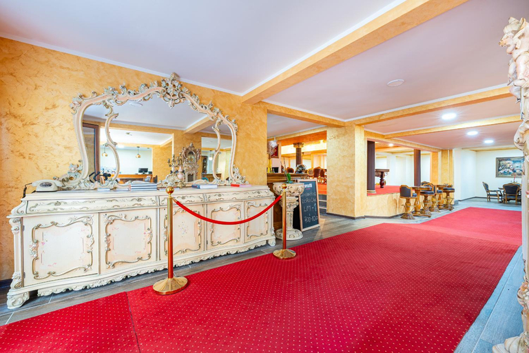 Others 3, Hotel Perun