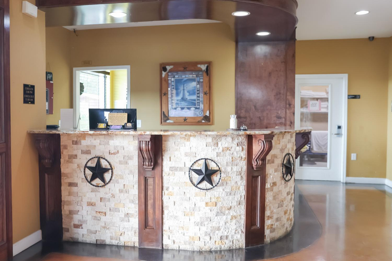 Public Area 2, Black Gold Inn, Lavaca