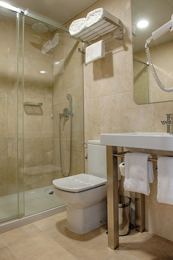 Bathroom 4, Hotel Oslo, Coimbra