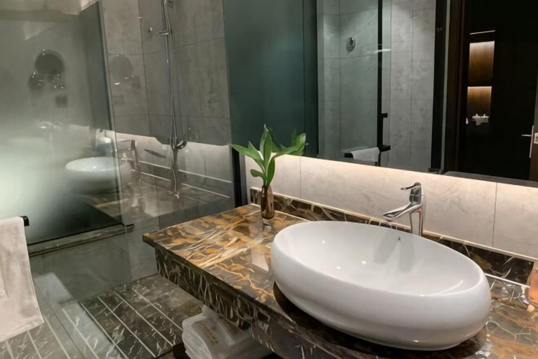 Bathroom 4, Yueyuan International Hotel, Xuancheng