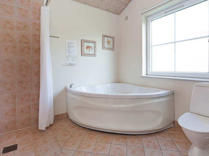 Bathroom 2, 6 person holiday home on a holiday park in Gråsten, Sønderborg