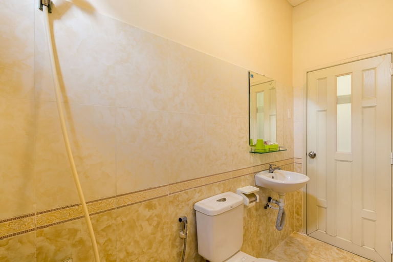 Bathroom 4, Ngoc Linh Hotel, Bình Thạnh