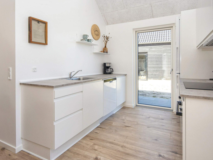Others 5, 5 Star Holiday Home in Romo, Tønder