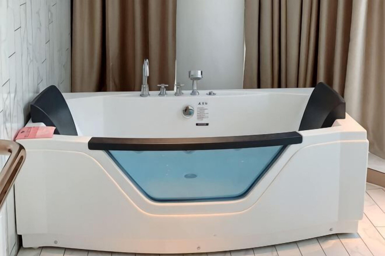 Bathroom 4, LANOU Hotel (Lanling Agricultural Park), Linyi
