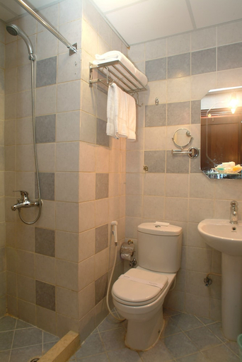 Bathroom 5, Dar Al Eiman Ajyad Hotel, Makkah
