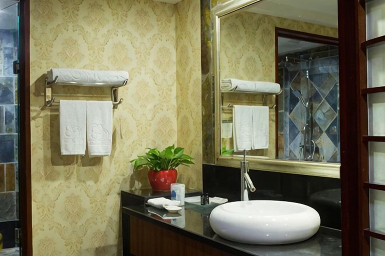 Bathroom, 88 Eling Park Hotel (Chongqing Eling Erchang), Chongqing