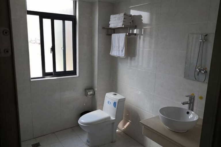 Bathroom 3, Fangxian Shuyue Business Hotel, Shiyan