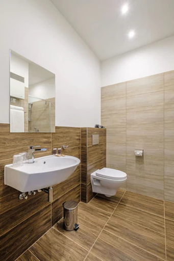 Bathroom 4, Hotel Reytan, Warsaw