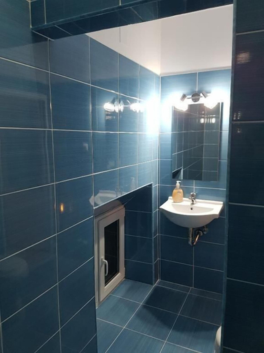 Bathroom 5, Vivaldi Studios, Cluj-napoca