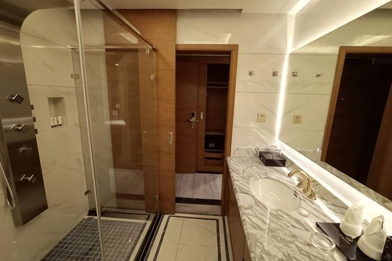 Bathroom 4, Qirui Hotel, Qujing