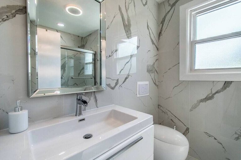 Bathroom 2, Tranquil Terrace - Whole Duplex, Nueces