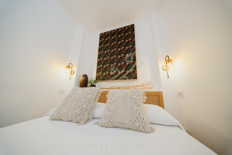 Facilities 5, TD Casa Fusella with Panoramic Pool and sea view, Bari