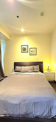 Bedroom 2, Luxurious 2BR Condo in Makati City with Stunning Views, Makati City