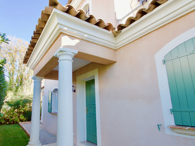 Exterior detail, Beau Rivage - Sainte Maxime, Var