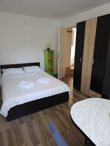 Room 2, Vivaldi Studios, Cluj-napoca
