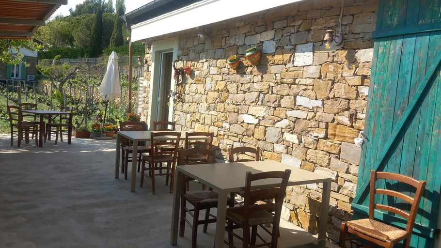 Food & Drinks 4, L'Oasi del Rossese, Imperia