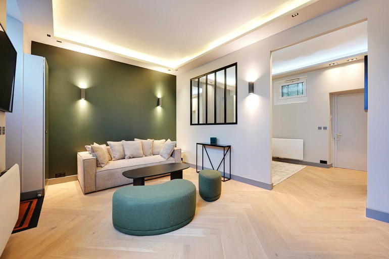 Others 4, Elegant Home close to the Eiffel Tower, Paris