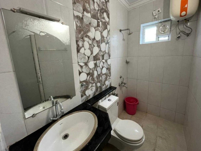 Bathroom 5, Collection O Gummidipundi Bus Terminal, Thiruvallur