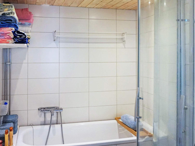 Bathroom 3, person holiday home in FAGERFJALLRONNANG, Tjörn