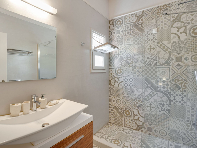 Others 2, Alluring Apartment in Lesvos Island With Swimming Pool, North Aegean