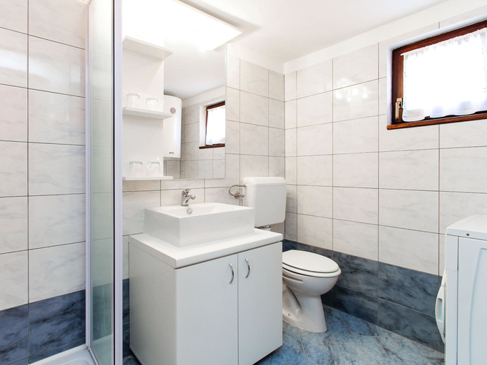 Others 5, Vintage Holiday Home in Mutvoran With Pool, Marčana