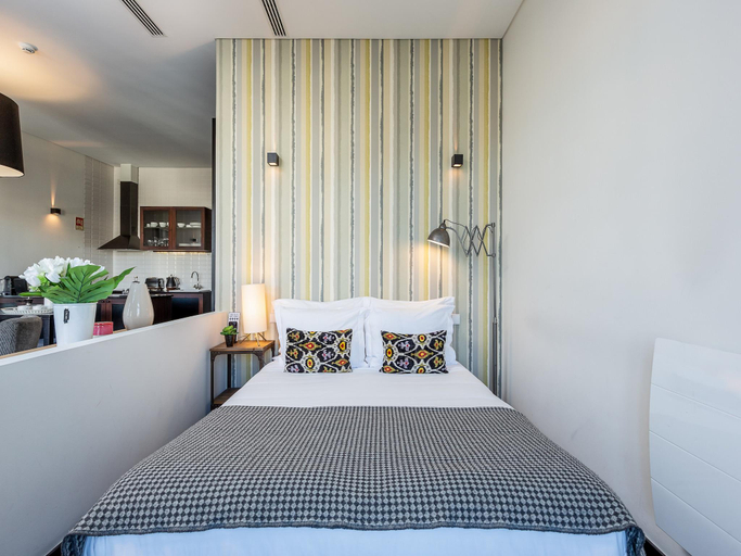 5, Charming Apartment with street-view in Porto, Porto