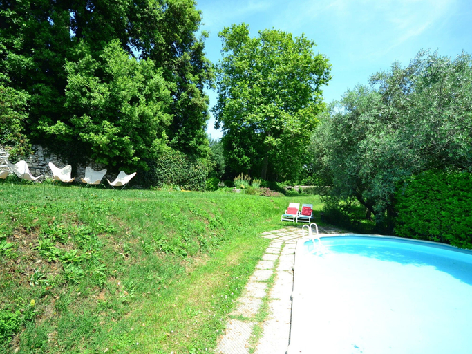 Others 4, Charming Holiday Home, Near Lucca With a Private Pool, Lucca