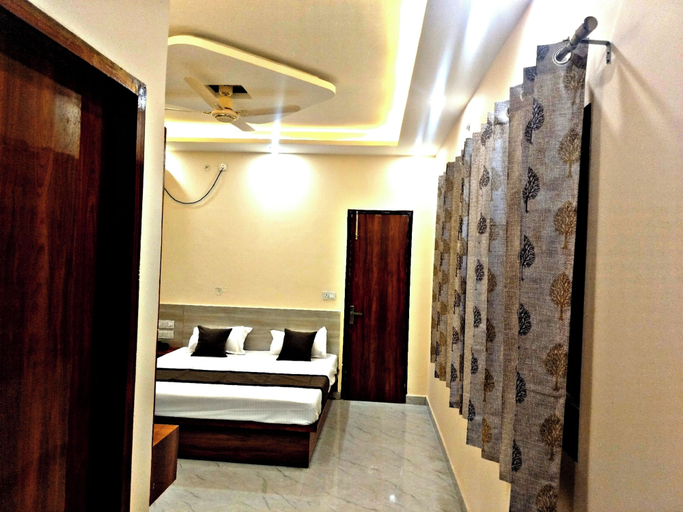 Room 4, Hotel Vrindavan Paradise & Resort, Mathura