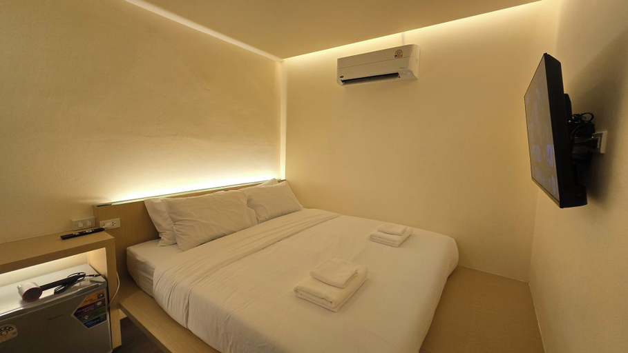 Room 4, Norns Silom Cafe & Stay, Bang Rak