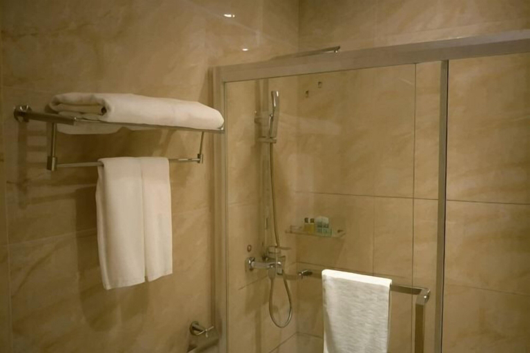 Bathroom 4, Joy Hotel, Zhaoqing