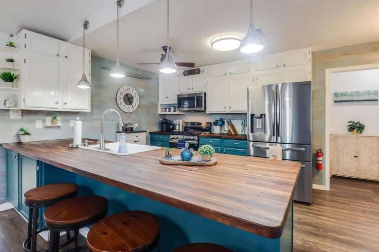 Private kitchen 5, The Gulf Breeze Getaway, Harrison