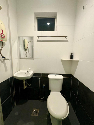 Bathroom 4, Qish Hotel, Malacca City