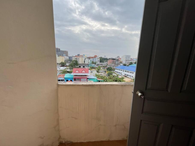 Others 3, Rooftop room in We Residence, Pattaya