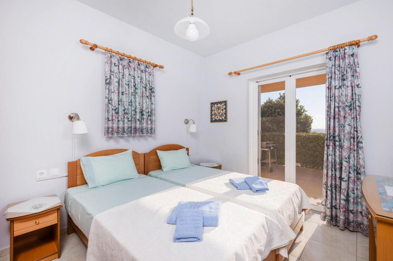 Room 3, Saltwater Pool Flat in Chania, Crete