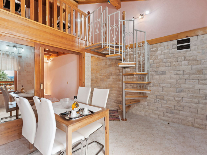 Others 3, Joyful Apartment in Polača with Swimming Pool, Polača
