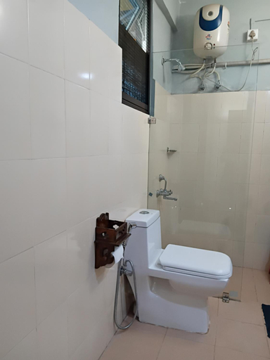 Bathroom 4, Longchen Homestay, Dimapur