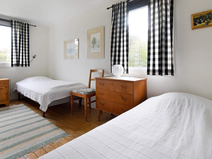 Bedroom 2, 5 person holiday home in Glommen, Falkenberg
